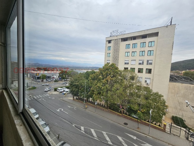 Продава 3-СТАЕН, гр. Петрич, област Благоевград, снимка 2 - Апартаменти - 52783776