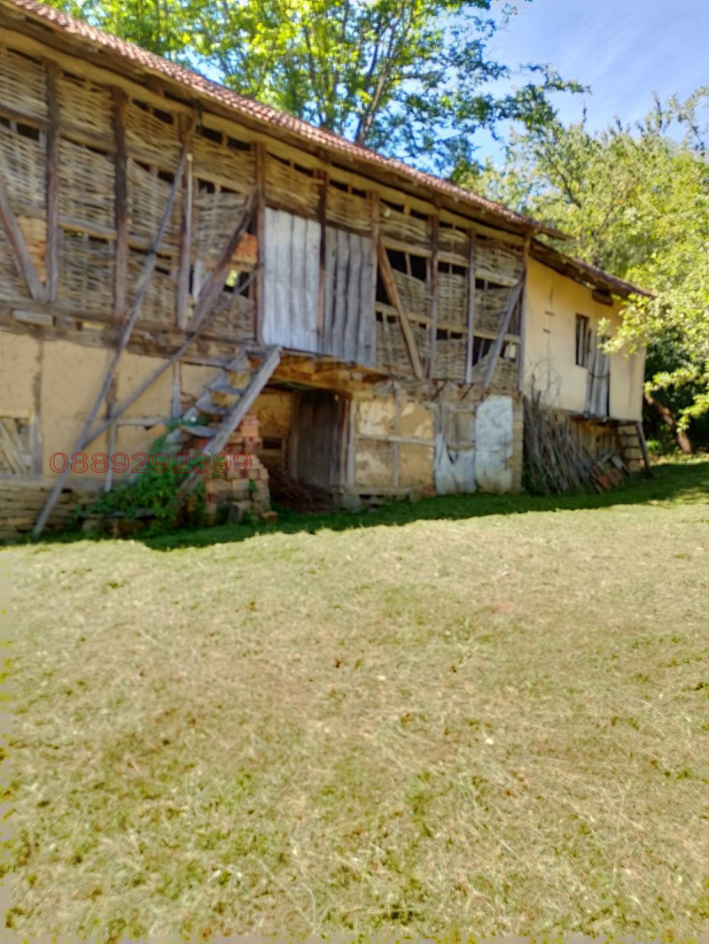 Продава КЪЩА, с. Голяма Желязна, област Ловеч, снимка 10 - Къщи - 52783585