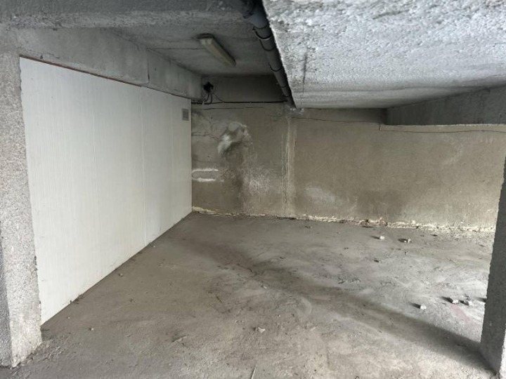 Te koop  Parkeerplaats Varna , Vazrazjdane 3 , 13 m² | 32568846