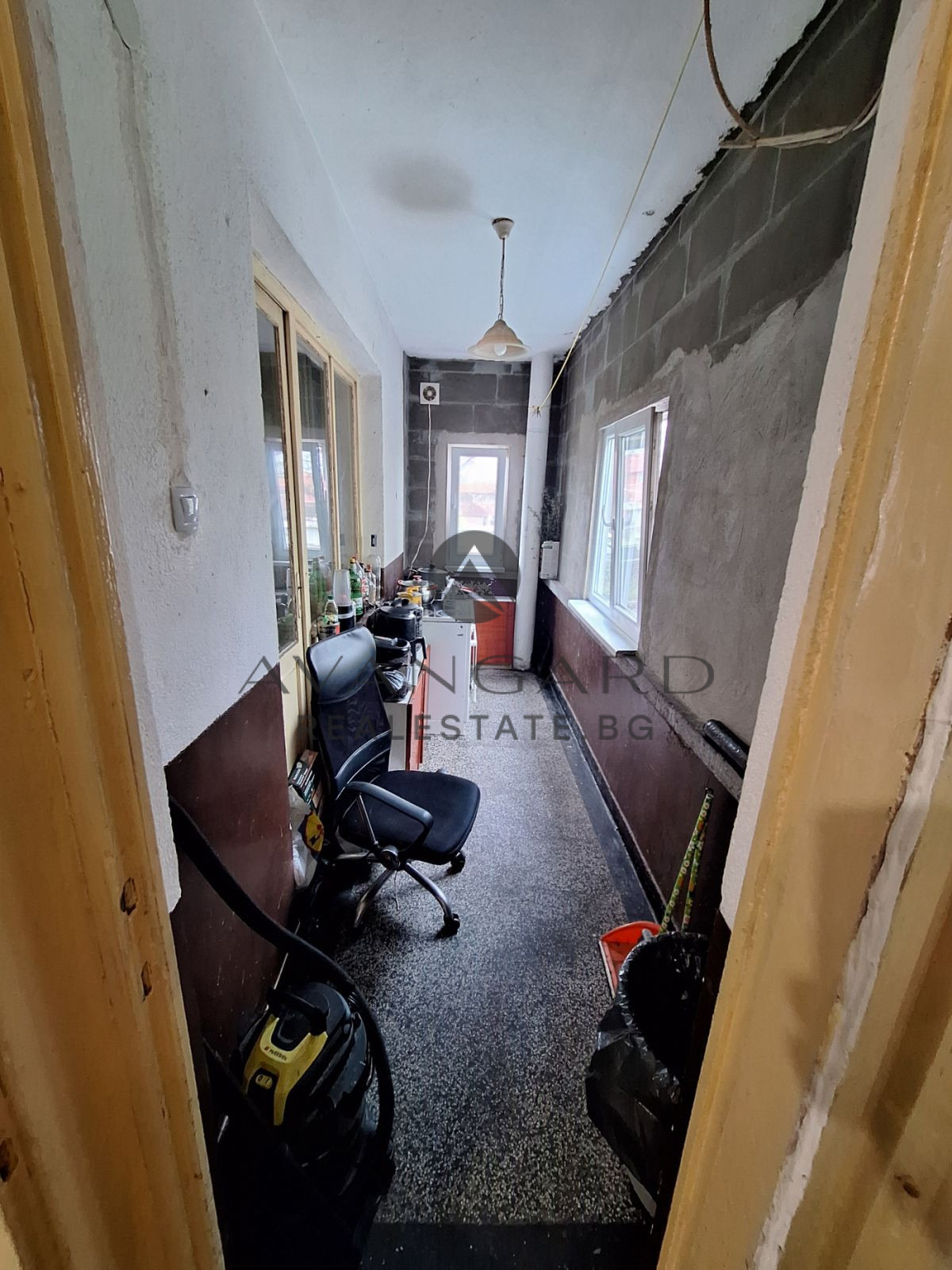 Продава ЕТАЖ ОТ КЪЩА, гр. Пловдив, Кършияка, снимка 13 - Етаж от къща - 54343669