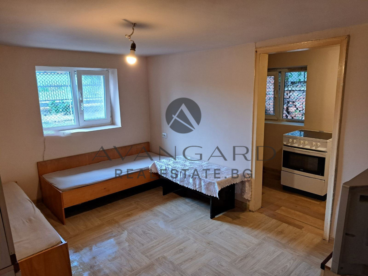 Продава ЕТАЖ ОТ КЪЩА, гр. Пловдив, Кършияка, снимка 10 - Етаж от къща - 54343669