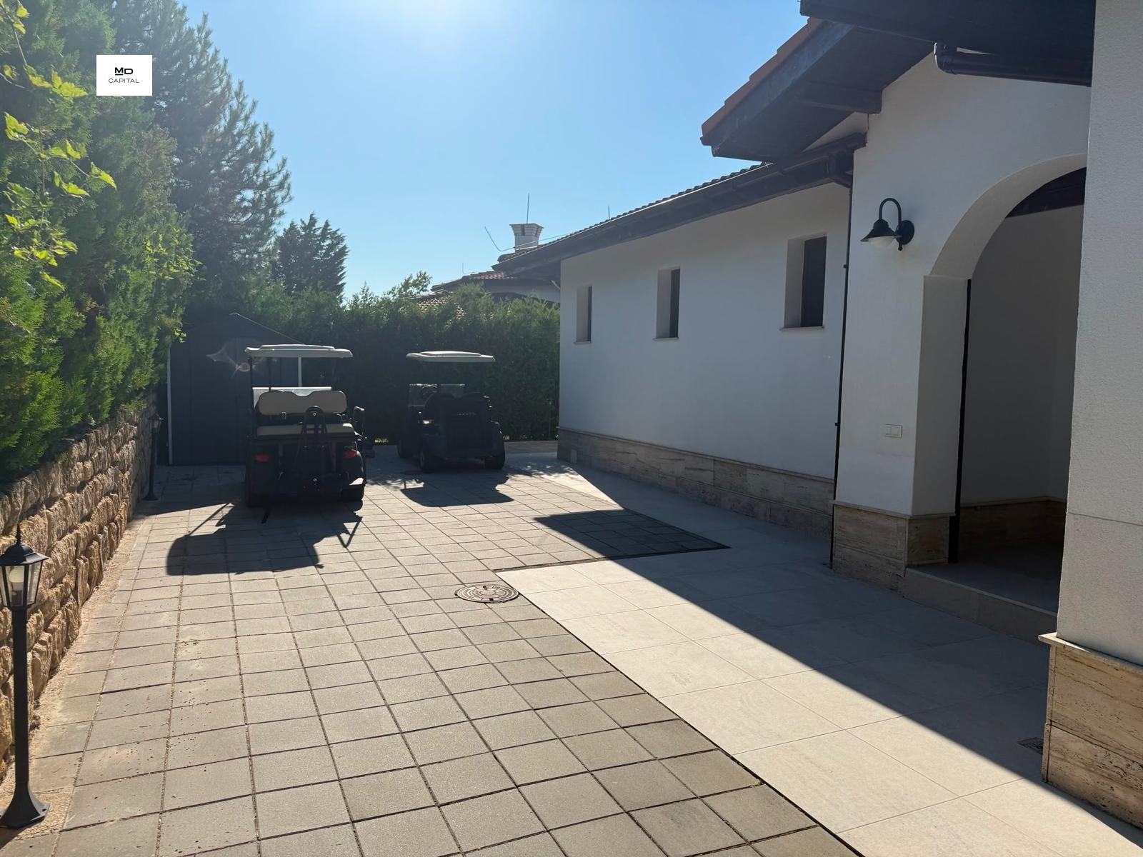 Продава ВИЛА, гр. Балчик, област Добрич, снимка 2 - Вили - 55708836