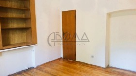 3+ camere da letto Tsentar, Sofia 9