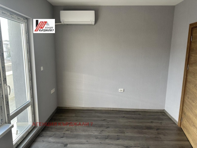 Продава  3-стаен град Кърджали , Център , 126 кв.м | 94934569 - изображение [7]