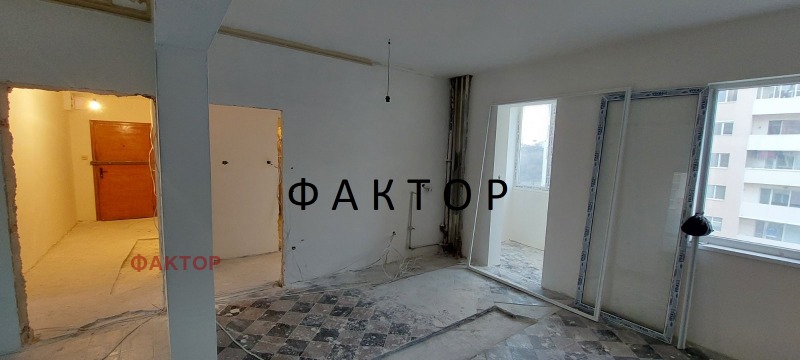 Продава 3-СТАЕН, гр. Пловдив, Тракия, снимка 5 - Aпартаменти - 49386891