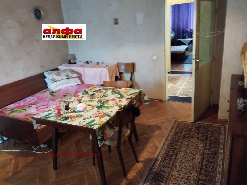 In vendita  3 camere da letto Dobrich , Tsentar , 100 mq | 50190668
