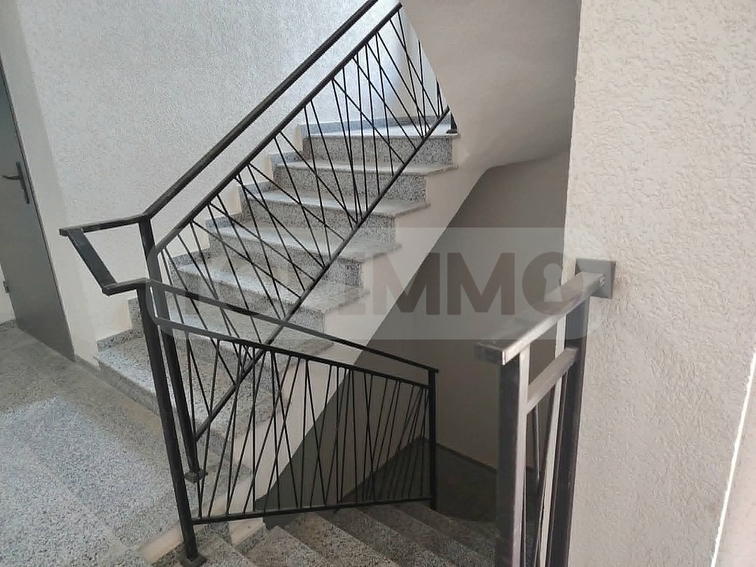 Продава ОФИС, гр. Варна, Бизнес хотел, снимка 2 - Офиси - 54350840