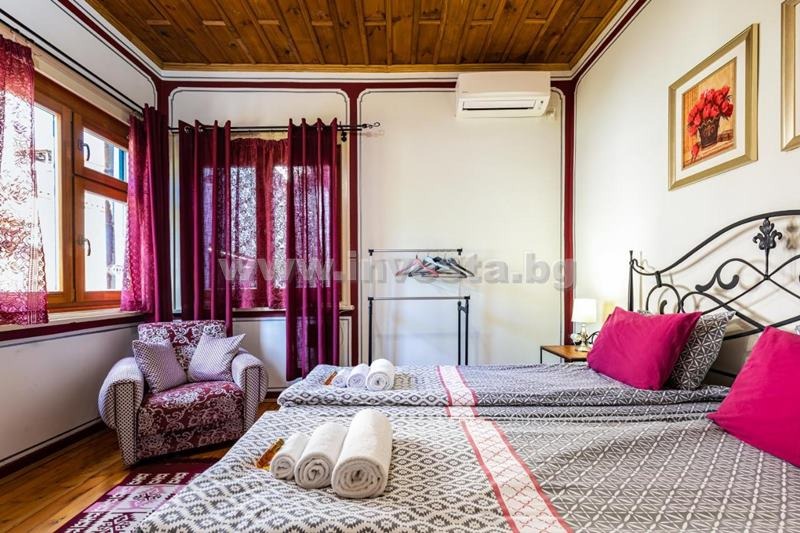 For Sale  House Floor Plovdiv , Stariyat grad , 127 sq.m | 28089826 - image [2]