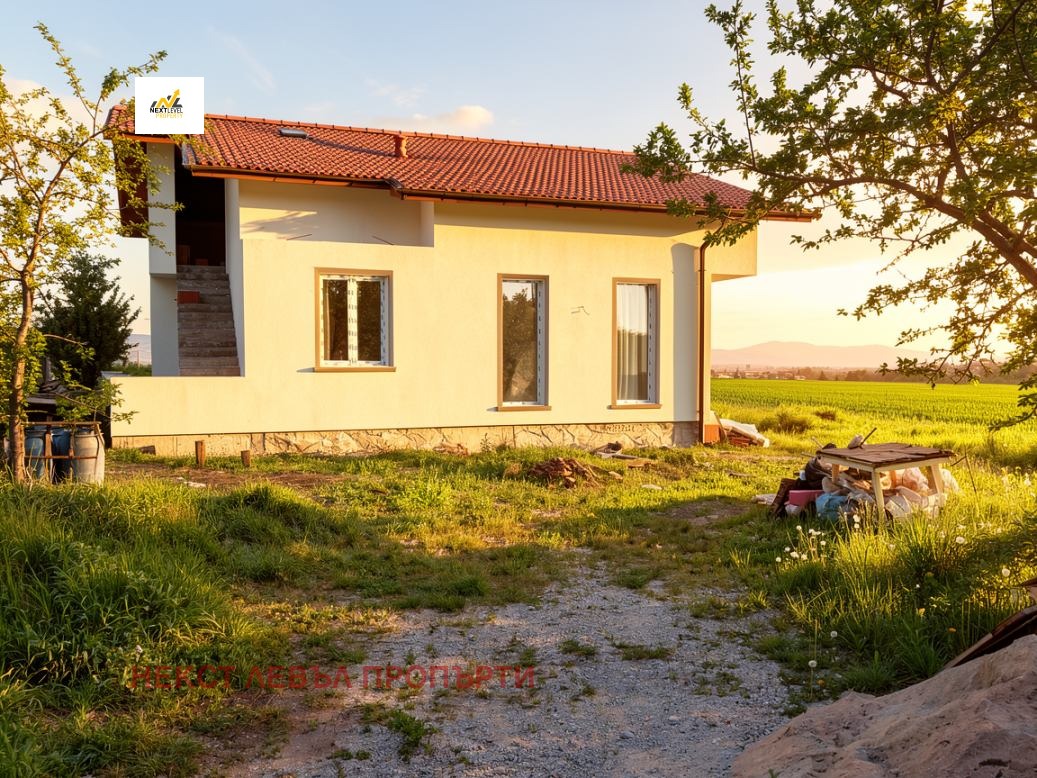Продава КЪЩА, с. Хераково, област София област, снимка 2 - Къщи - 54217442