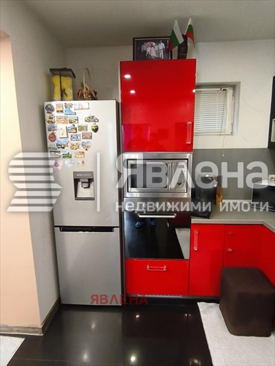 Продава ЕТАЖ ОТ КЪЩА, гр. Божурище, област София област, снимка 9 - Етаж от къща - 54021530