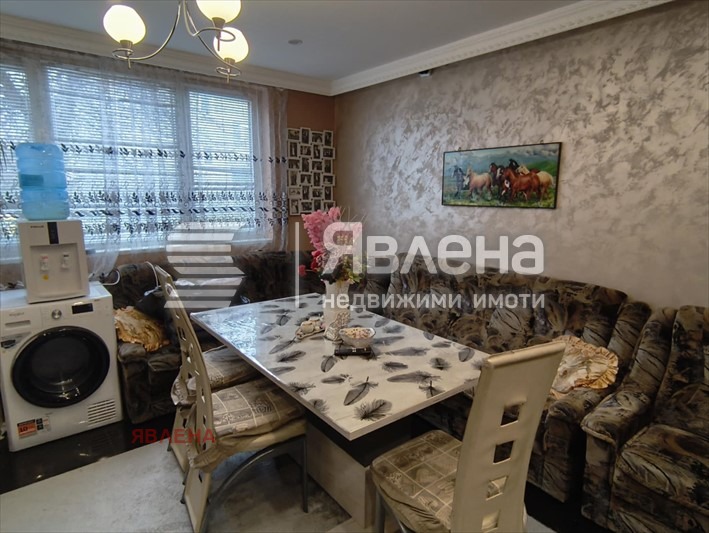 Продава ЕТАЖ ОТ КЪЩА, гр. Божурище, област София област, снимка 3 - Етаж от къща - 54021530