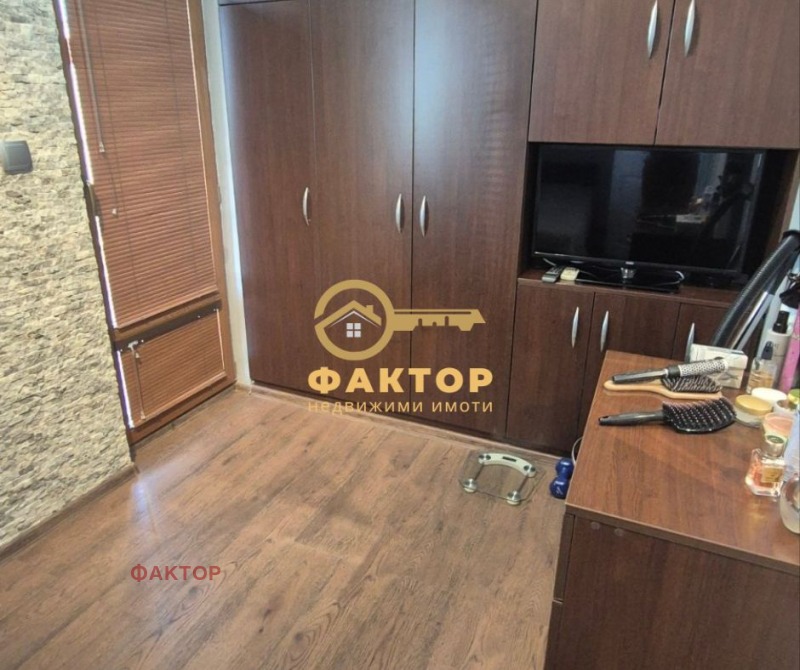 Продава  3-стаен град Пловдив , Въстанически , 100 кв.м | 42515056 - изображение [3]