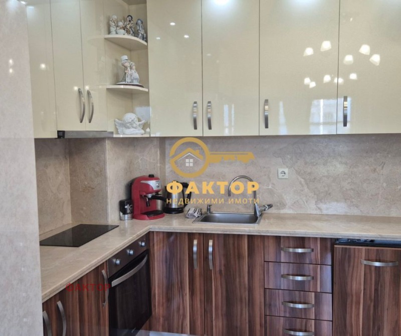 Продава  3-стаен град Пловдив , Въстанически , 100 кв.м | 42515056 - изображение [2]