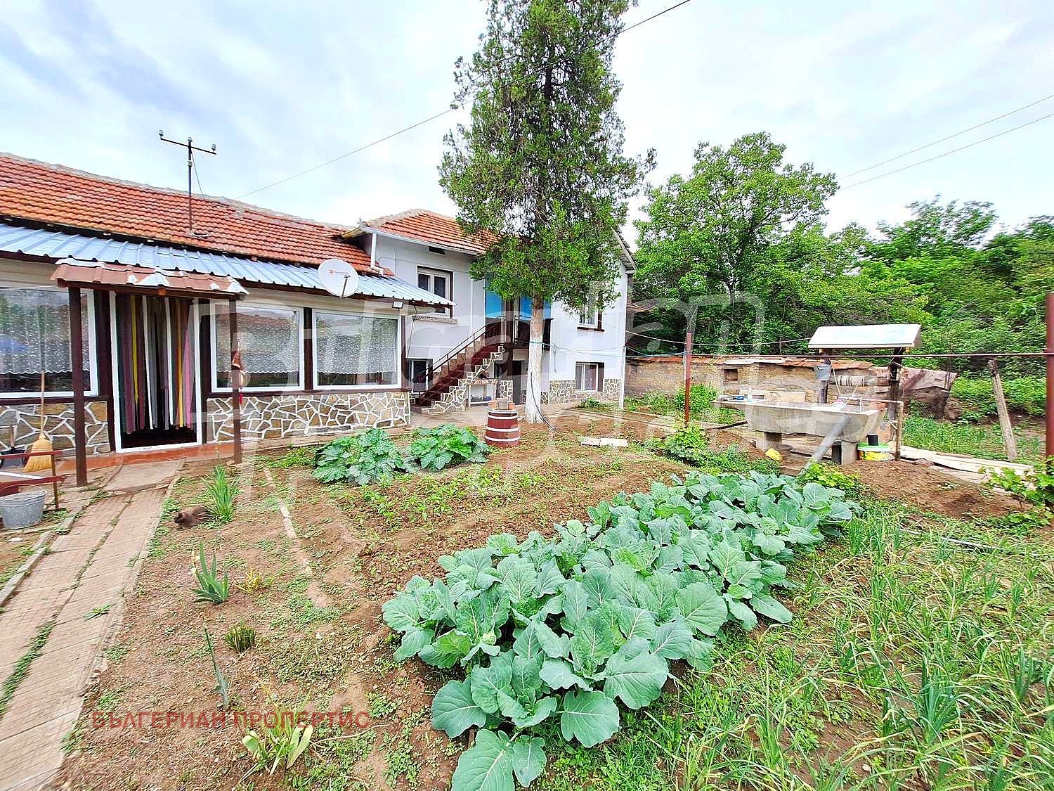 Продава КЪЩА, с. Градище, област Плевен, снимка 2 - Къщи - 50560377