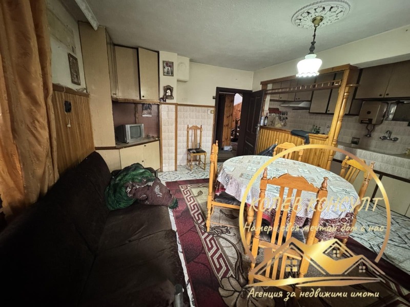 Продава КЪЩА в област Хасково, гр. Харманли - 300 кв.м / 179 000 € » 350 093.57 лв., КОЛЕВ КОНСУЛТ