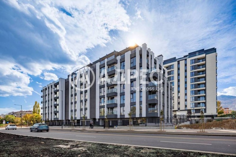 Продава МАГАЗИН, град София, Хладилника • 338580 € • 71566891 — Holmes.bg