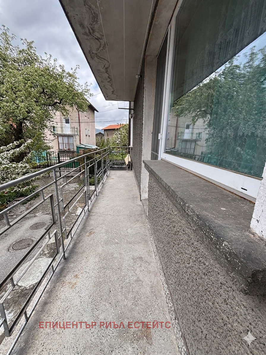Продава ЕТАЖ ОТ КЪЩА, гр. Перник, Драгановец, снимка 9 - Етаж от къща - 54448624