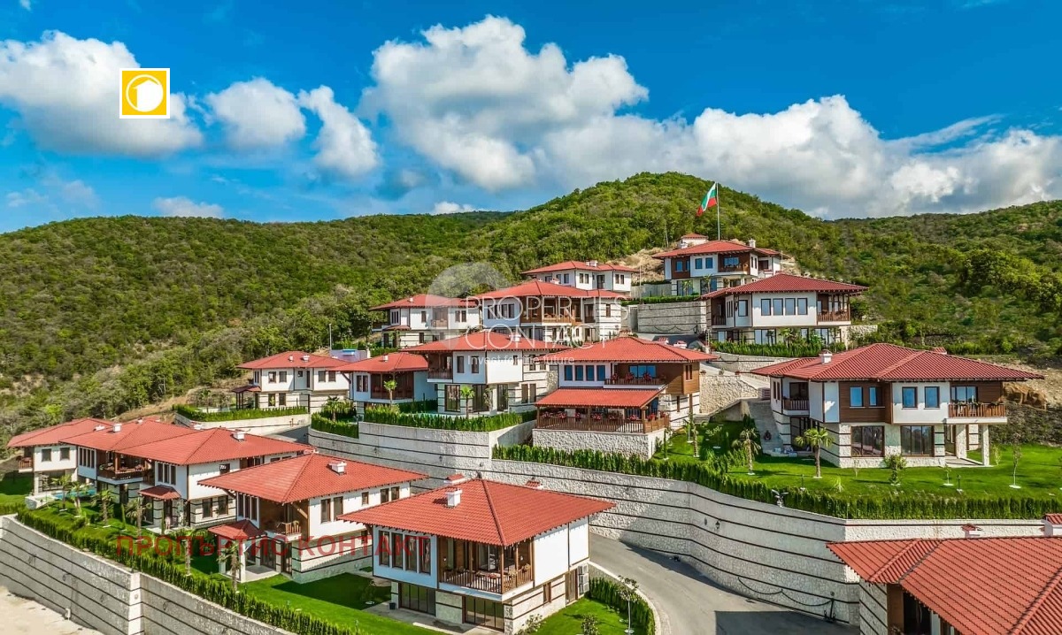 Продава КЪЩА, гр. Свети Влас, област Бургас, снимка 12 - Къщи - 54047566