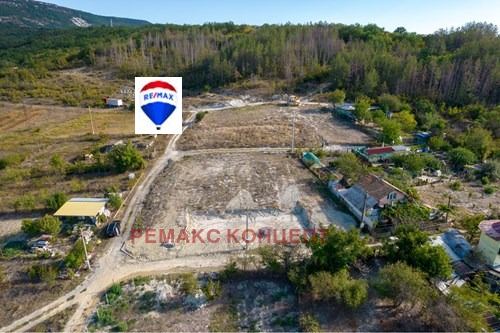 Na sprzedaż  Działka region Szumen , Chan Krum , 668 mkw | 43439960 - obraz [2]