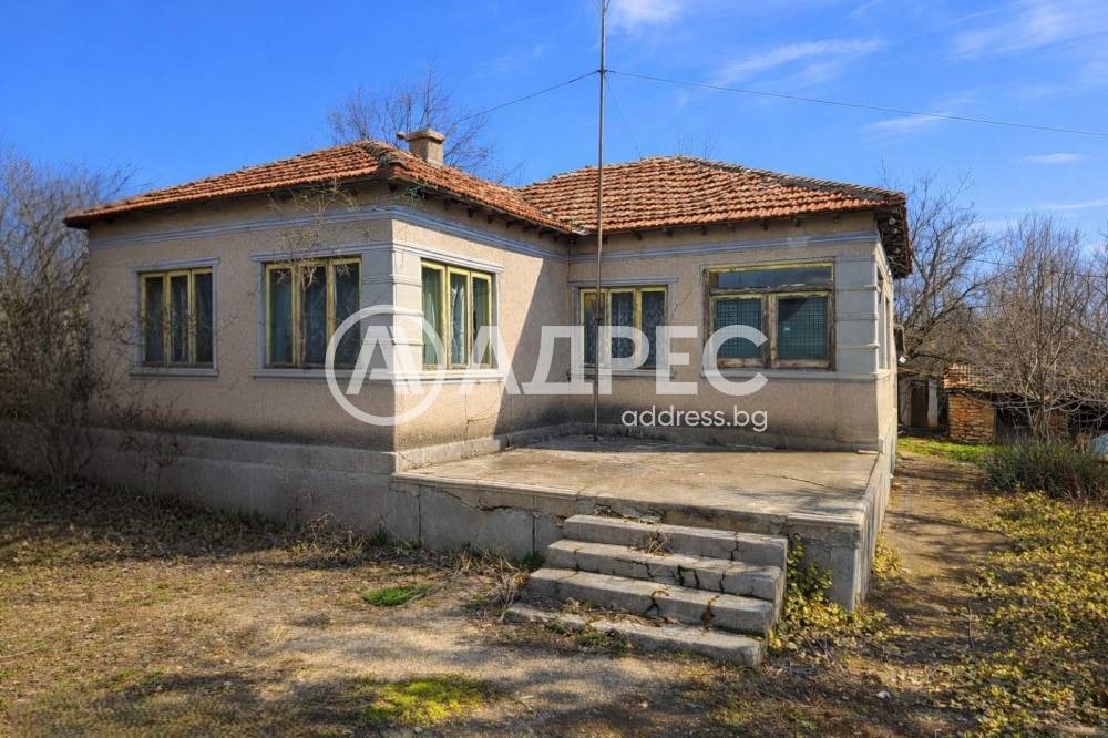 Продава КЪЩА, с. Ваклино, област Добрич
