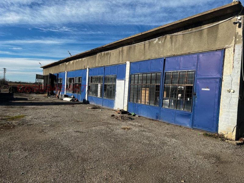 Продава ПРОМ. ПОМЕЩЕНИЕ в област Монтана, с. Расово - 400 кв.м / 45 000 € » 88 012.35 лв.