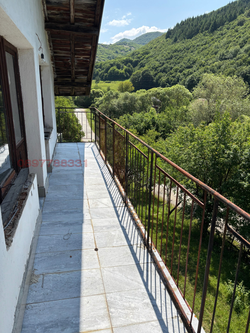 Продава КЪЩА, с. Ябланица, област София област, снимка 11 - Къщи - 52967539