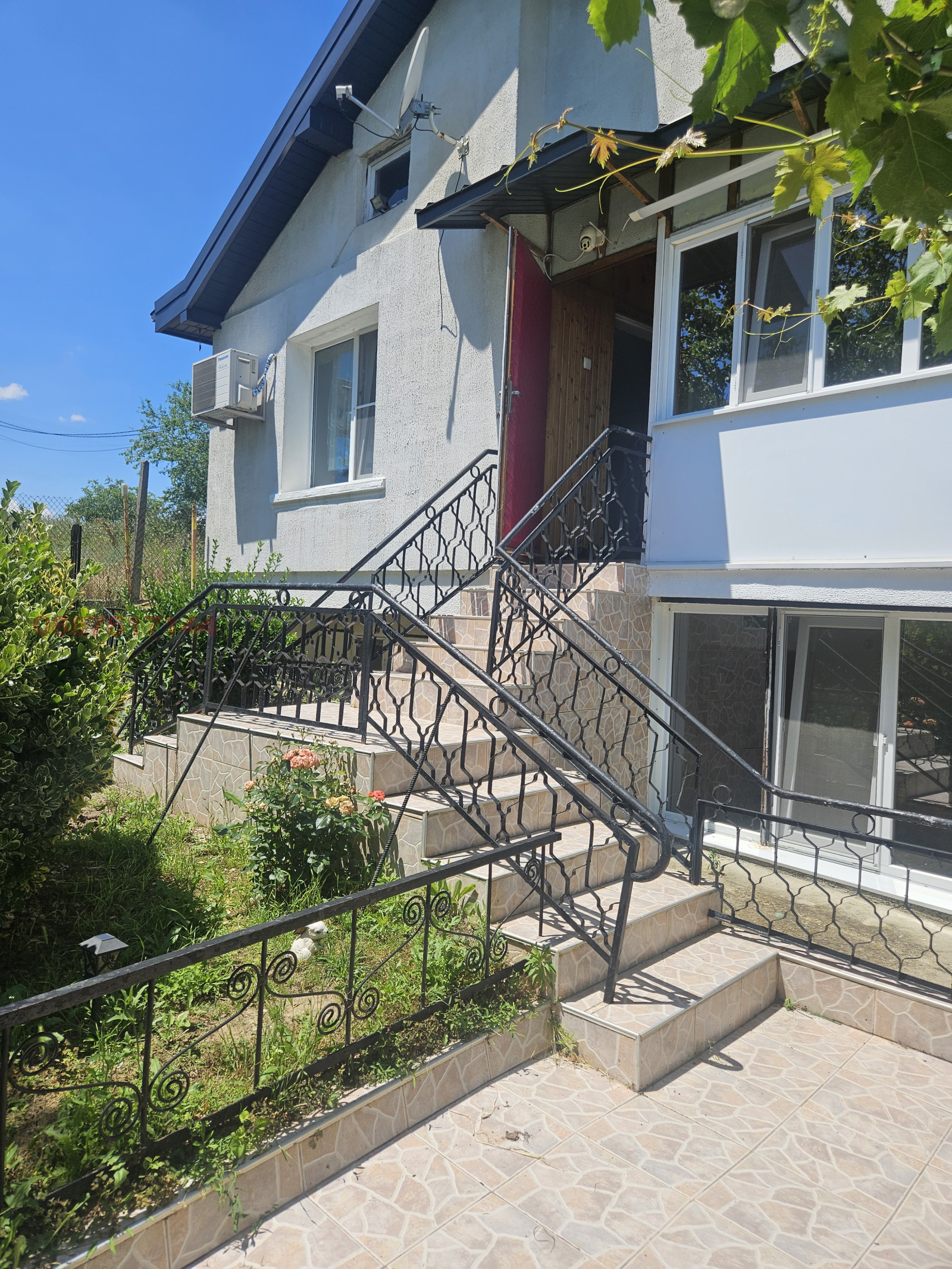 Продава ВИЛА, гр. Варна, м-т Лазур, снимка 2 - Вили - 54979861
