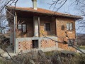 Продава КЪЩА, с. Папратлива, област Велико Търново, снимка 1 - Къщи - 44629755