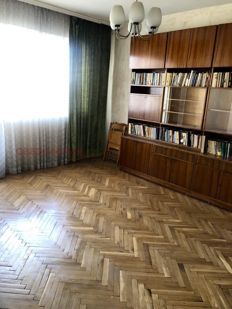 Продава 4-СТАЕН, гр. Русе, Широк център