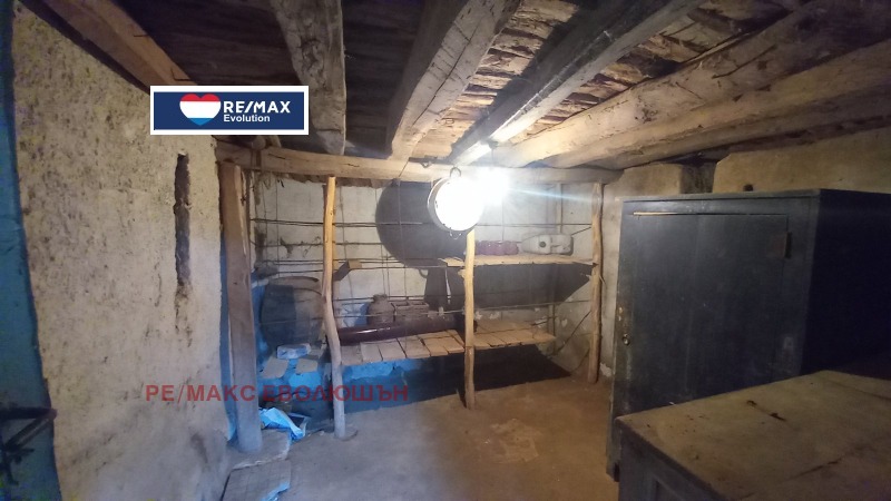 Продава КЪЩА, с. Топчии, област Разград, снимка 3 - Къщи - 53492063