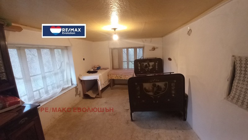 Продава КЪЩА, с. Топчии, област Разград, снимка 11 - Къщи - 53492063