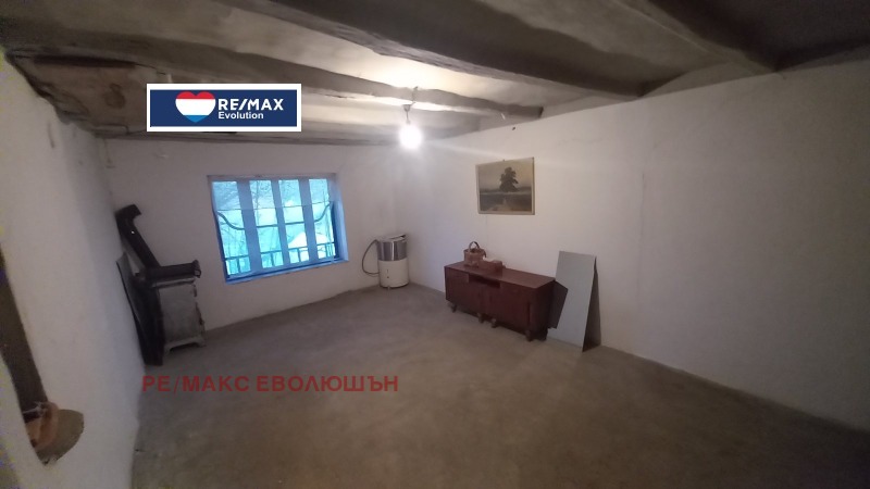 Продава КЪЩА, с. Топчии, област Разград, снимка 10 - Къщи - 53492063