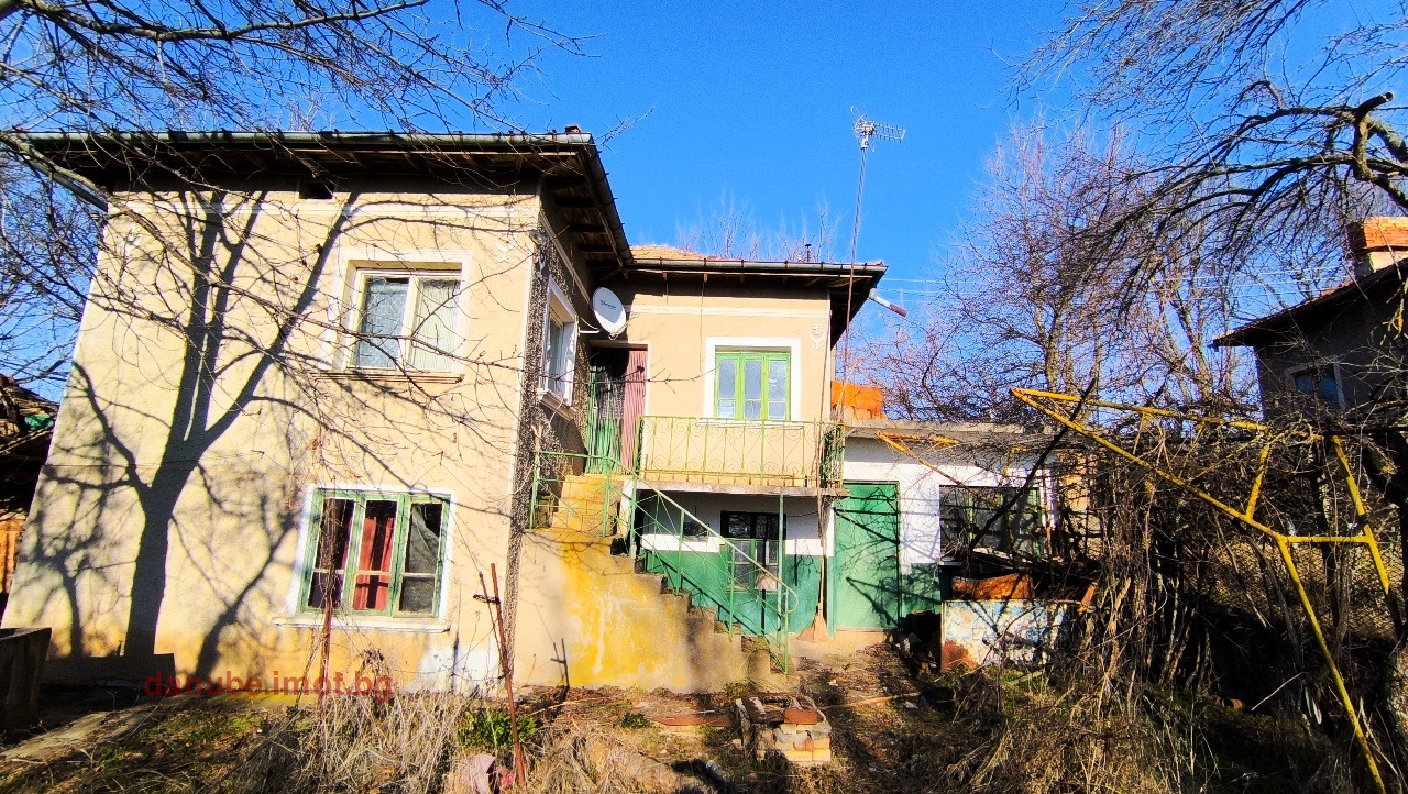 Продава КЪЩА, с. Церовец, област Русе