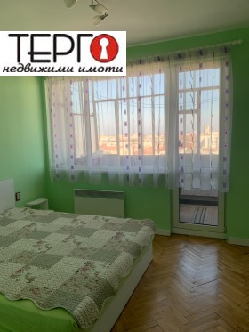 2 chambres Chirok tsentar, Rouse 8