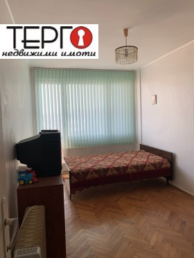 2 chambres Chirok tsentar, Rouse 14