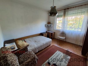 3 Schlafzimmer Aksakowo, region Varna 10