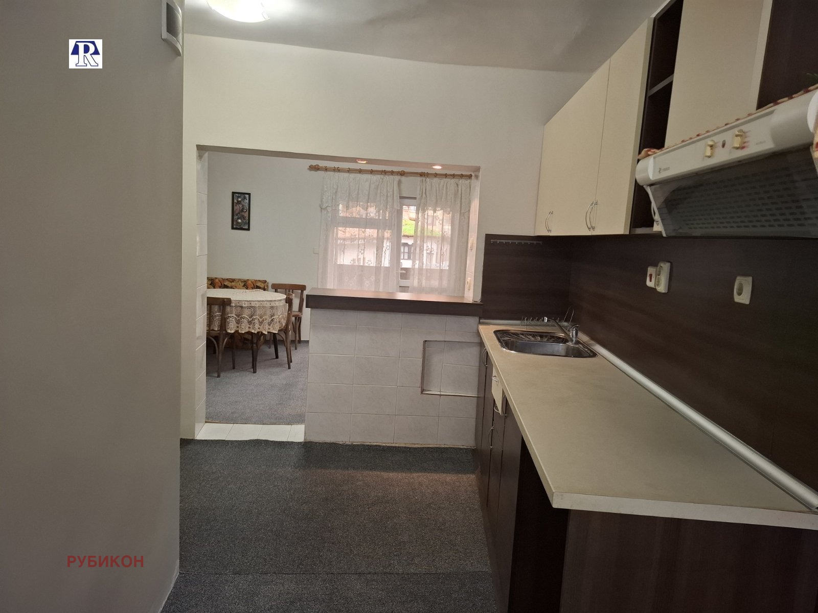 Продава ЕТАЖ ОТ КЪЩА, гр. Плевен, Идеален център, снимка 2 - Етаж от къща - 54092493