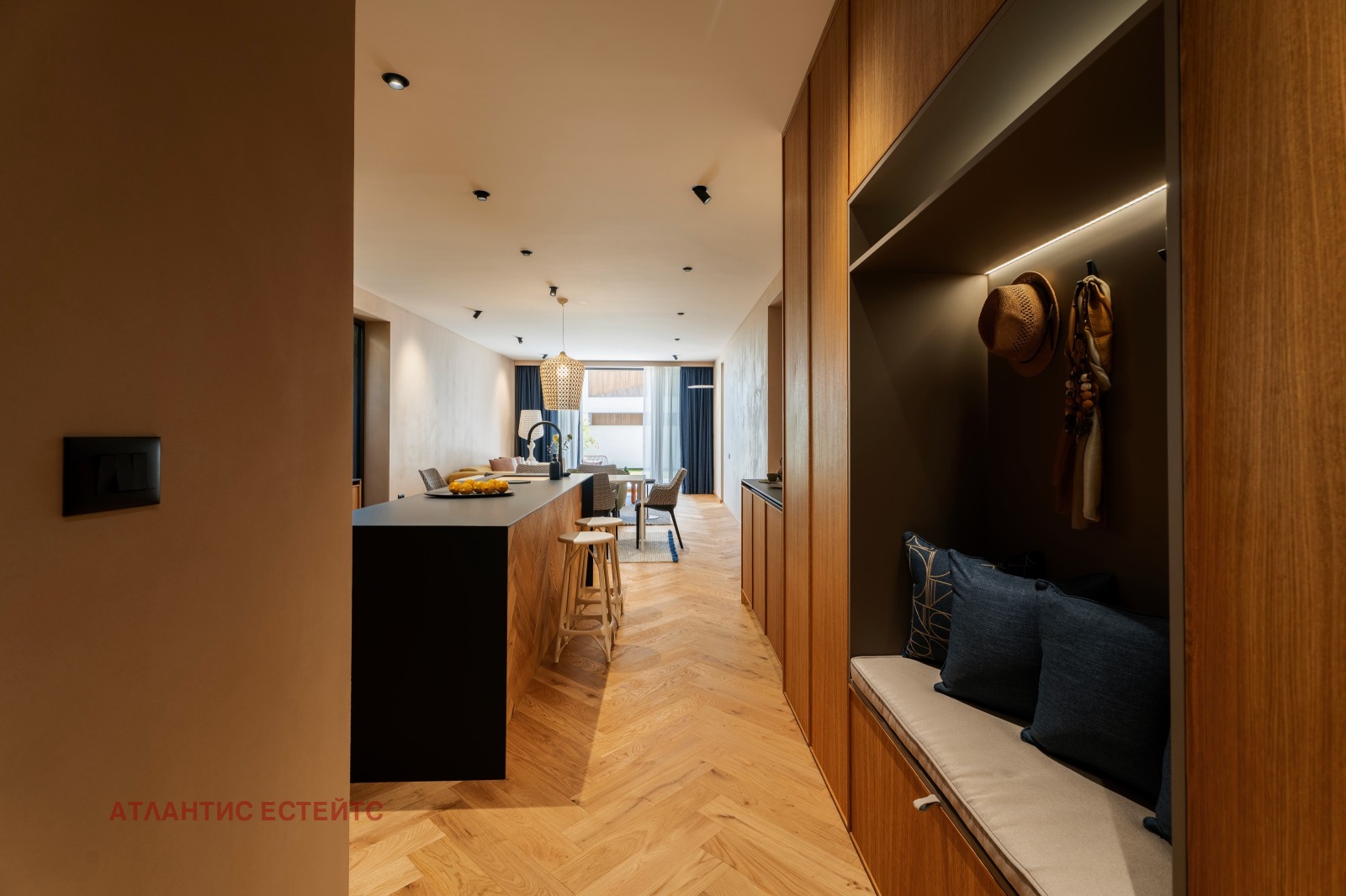 Продава КЪЩА, гр. Бургас, Сарафово, снимка 2 - Къщи - 54111543