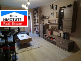 Продава 3-стаен град София Фондови жилища - [1] 