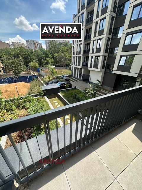 Продава  3-стаен град София , Банишора , 110 кв.м | 35303049