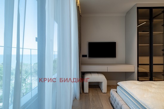 Προς πώληση  3 υπνοδωμάτια Βαρνα , κ.κ. Σβ.Σβ. Κονσταντην η Ελενα , 180 τ.μ | 98883780 - εικόνα [14]