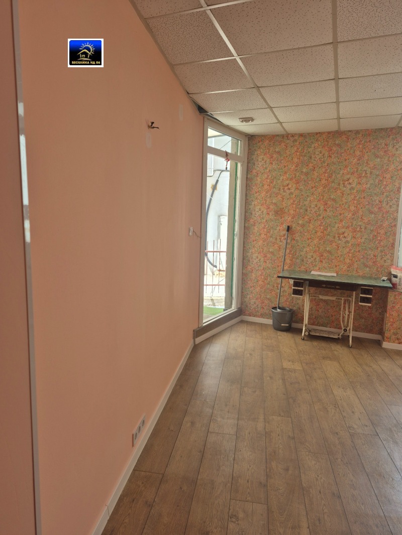 En venta  Oficina Dobrich , Tsentar , 30 metros cuadrados | 18721916 - imagen [3]