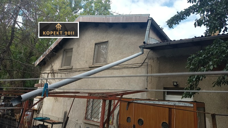 Продава КЪЩА, град Русе, Център • 135000 € / 264037.05 лв. • 14221594 1