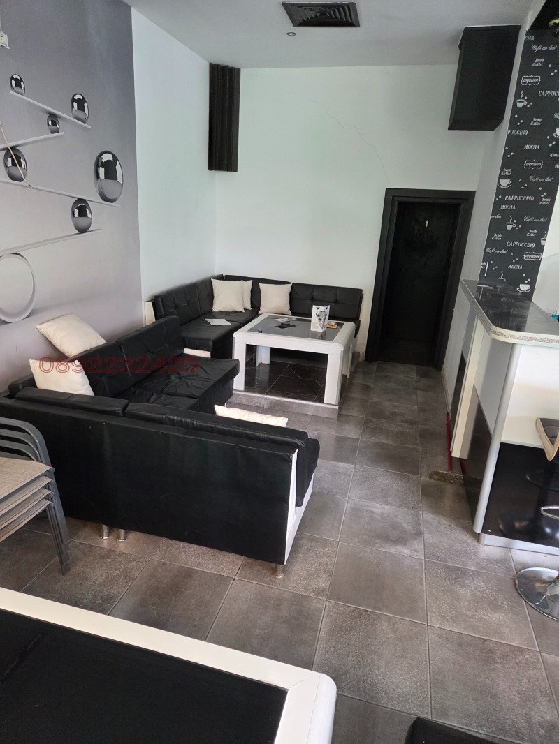 À venda  Bar; Cafeteria região Razgrad , Kubrat , 160 m² | 34189098 - imagem [4]
