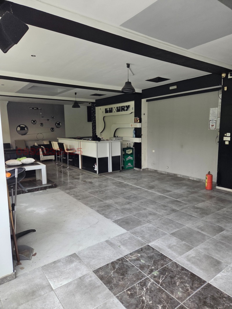 À venda  Bar; Cafeteria região Razgrad , Kubrat , 160 m² | 34189098 - imagem [2]