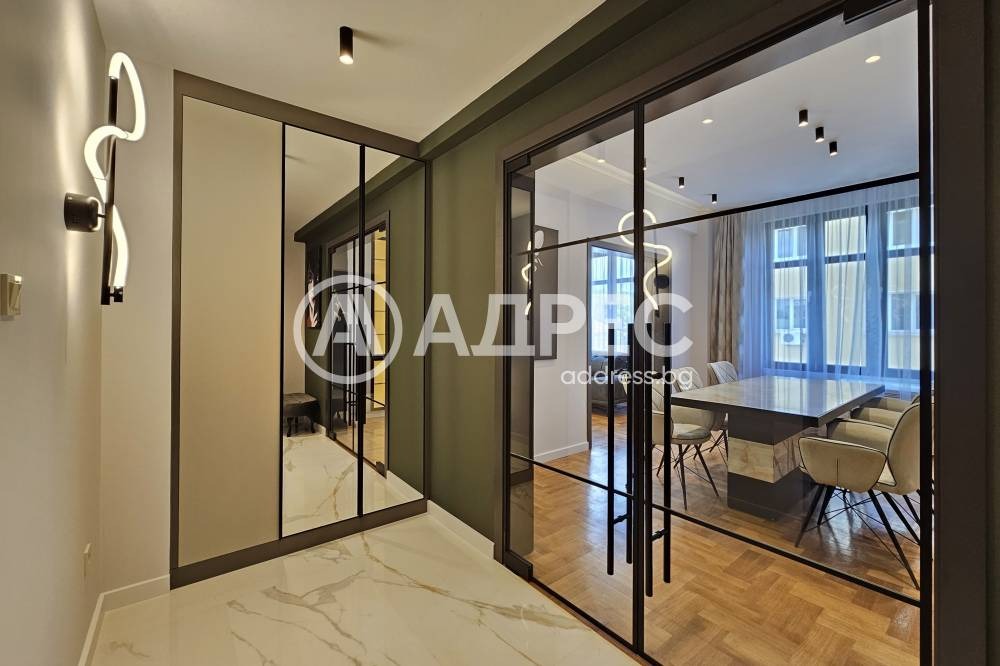 Продава 3-СТАЕН, гр. София, Център, снимка 2 - Апартаменти - 54200945