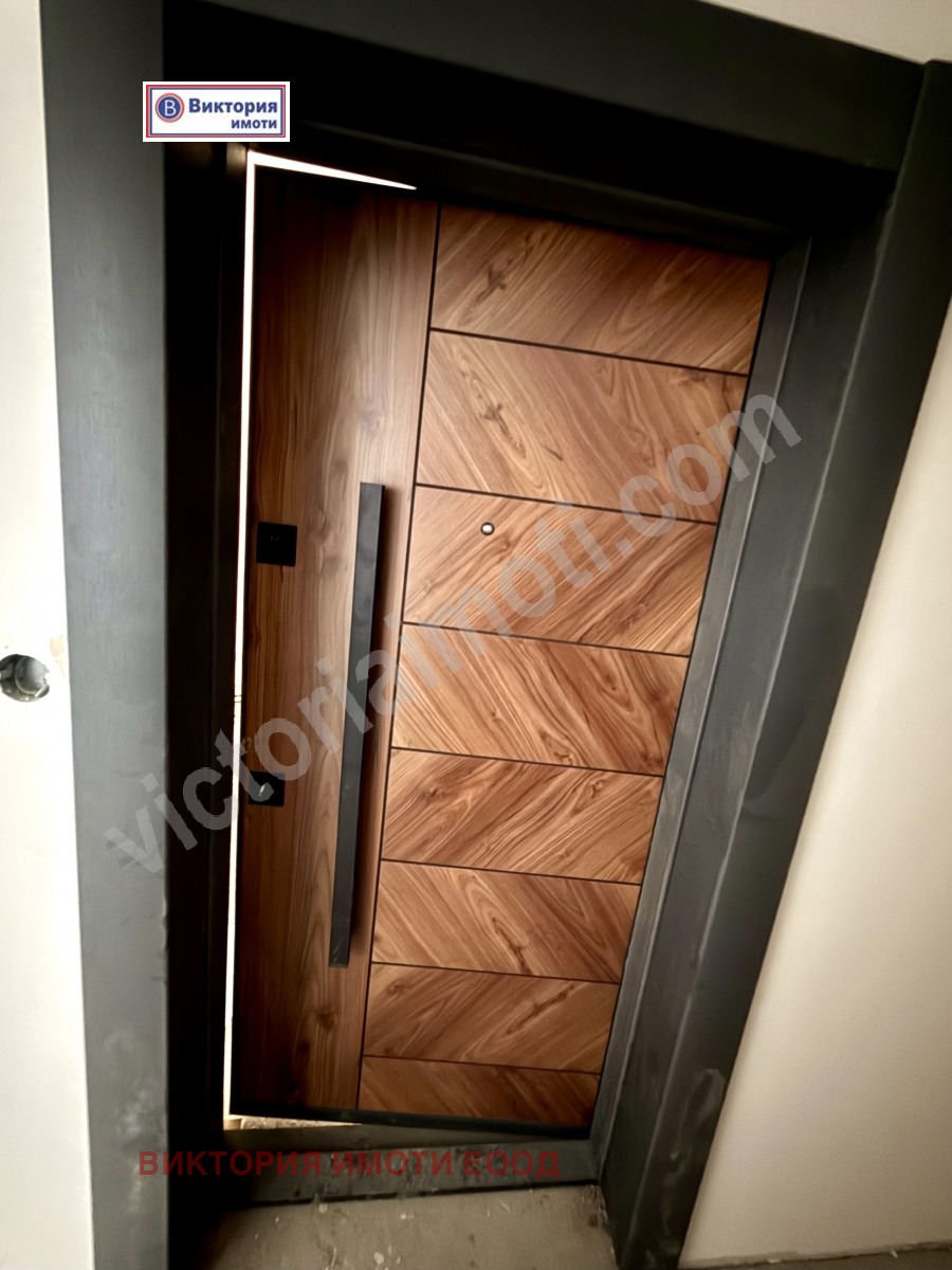 Продава 3-СТАЕН, гр. Велико Търново, Център, снимка 2 - Апартаменти - 51534092