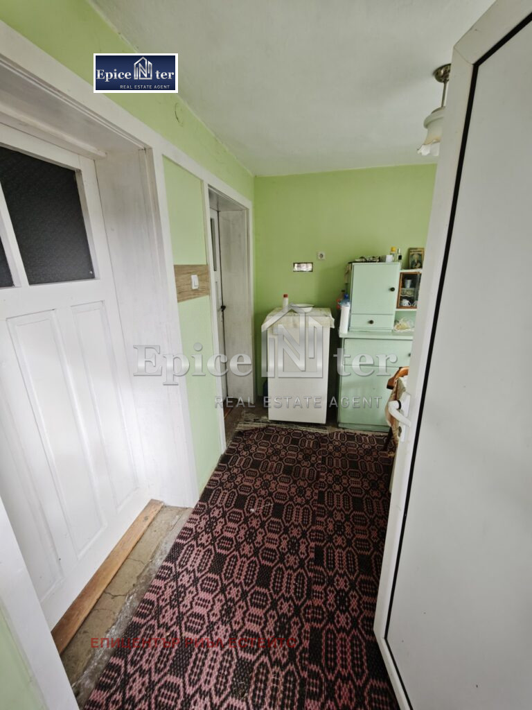 Продава КЪЩА, с. Черна гора, област Перник, снимка 8 - Къщи - 52575053