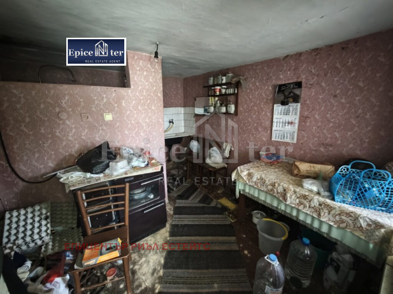 Продава КЪЩА, с. Черна гора, област Перник, снимка 6 - Къщи - 52575053