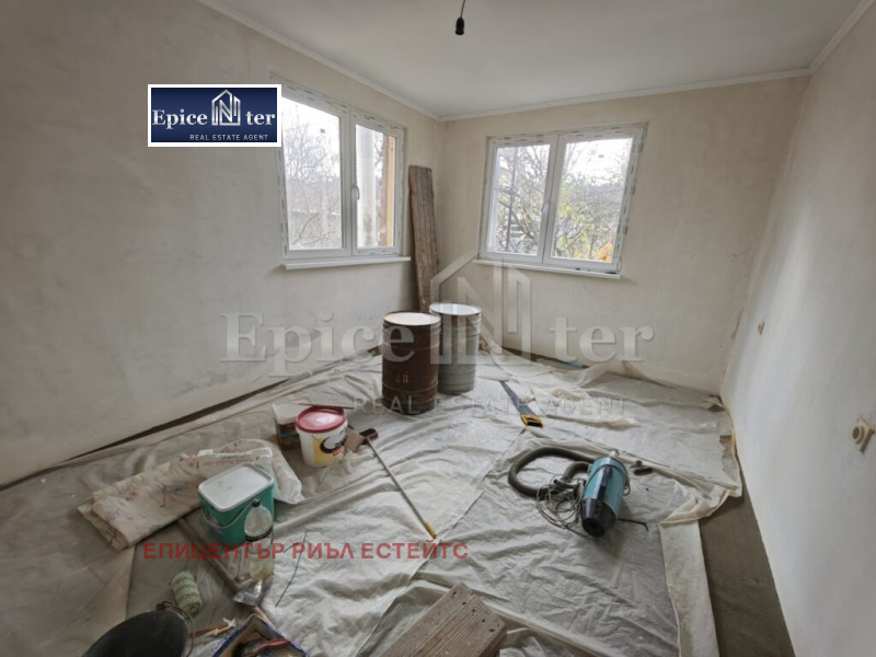 Продава КЪЩА, с. Черна гора, област Перник, снимка 16 - Къщи - 52575053